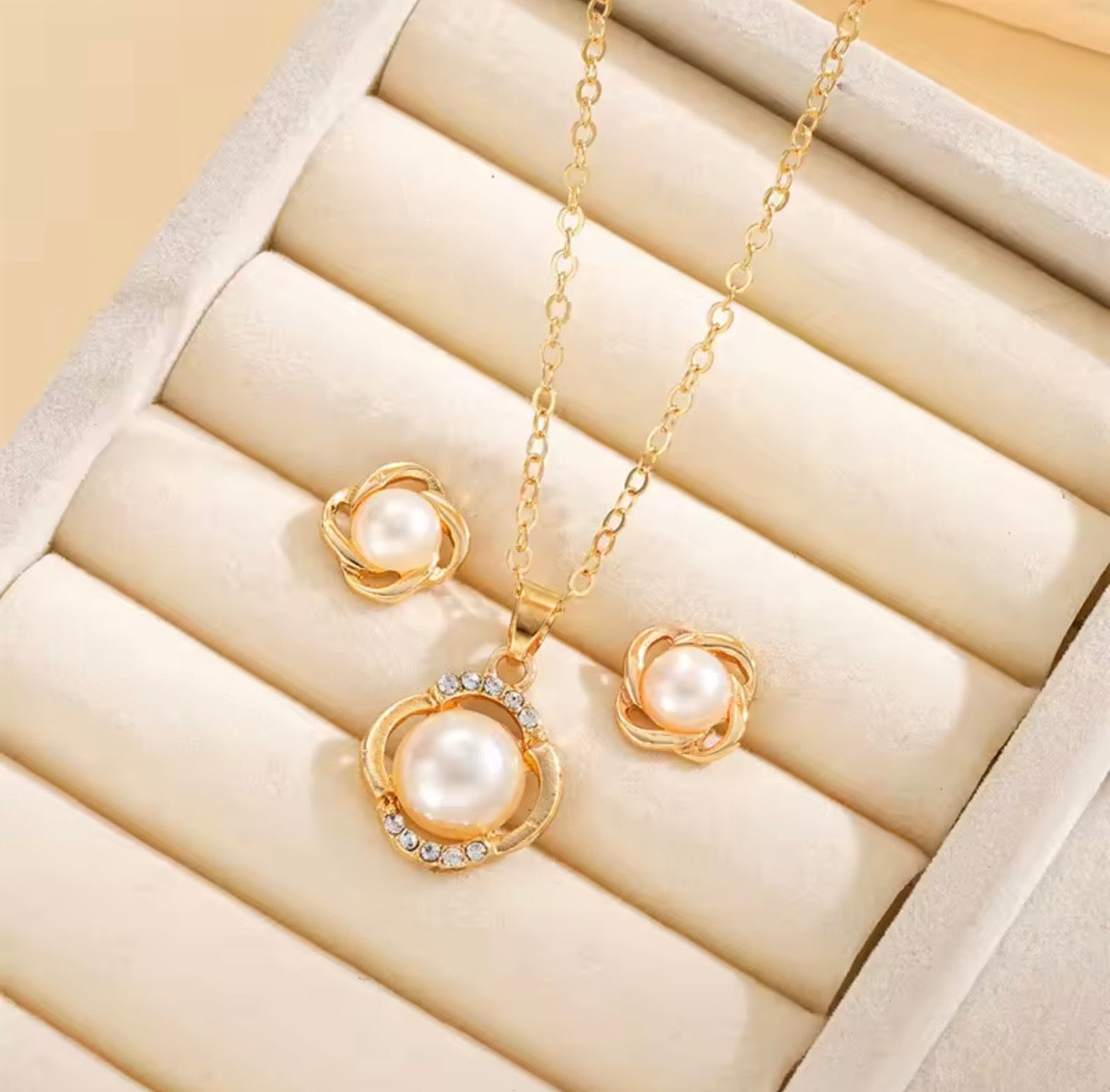 Pearl Set